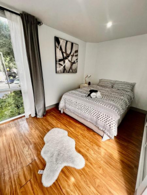 Stunning View room-Steps to Bondi Beach, Sydney